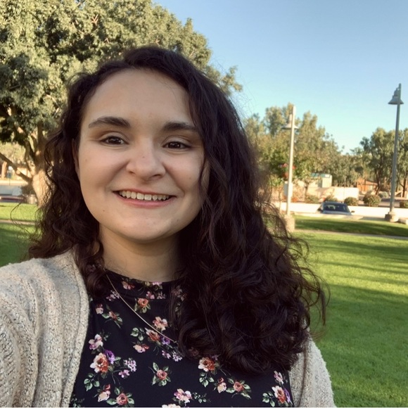 Meet your Posher, Katie - Picture 3 of 9